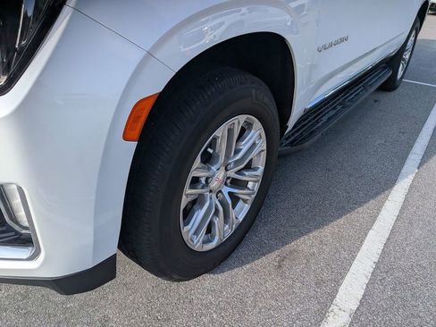 Certified 2023 GMC Yukon XL SLT w/ SLT Luxury Package RWD image 3