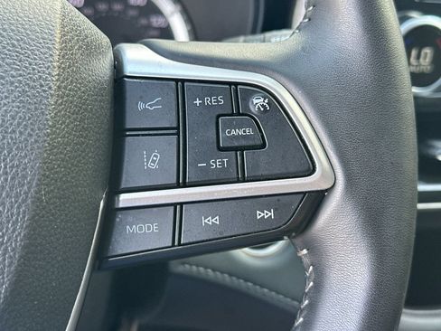 Certified 2025 Toyota Highlander LE AWD/4WD image 27