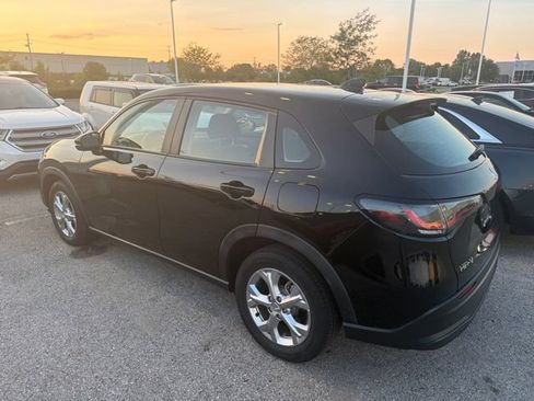 Used 2024 Honda HR-V LX image 2