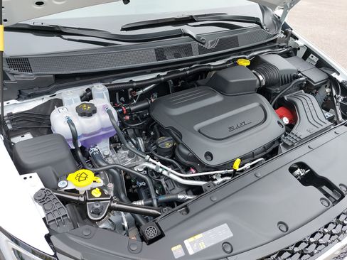 New 2026 Chrysler Pacifica Select image 32