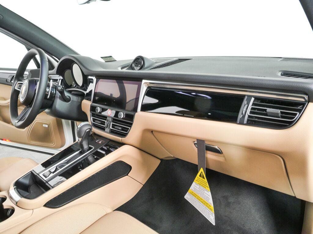 New 2026 Porsche Macan Turbo AWD/4WD image 26