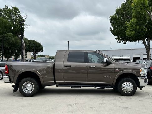 Used 2019 RAM 3500 Laramie AWD/4WD image 3