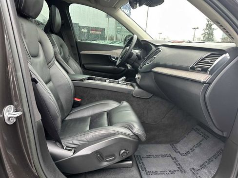 Certified 2023 Volvo XC90 T8 Ultimate image 10