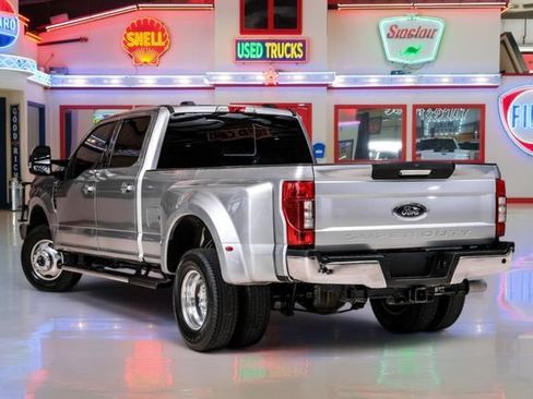 Used 2020 Ford F350 Lariat w/ Lariat Value Package AWD/4WD image 4