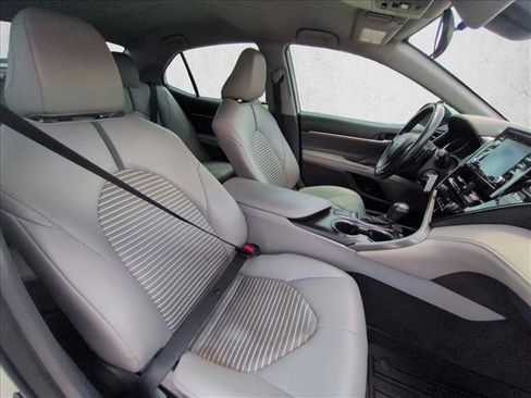 Used 2023 Toyota Camry SE FWD image 18