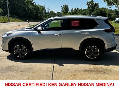 Certified 2024 Nissan Rogue SV w/ SV Premium Package AWD/4WD image 6
