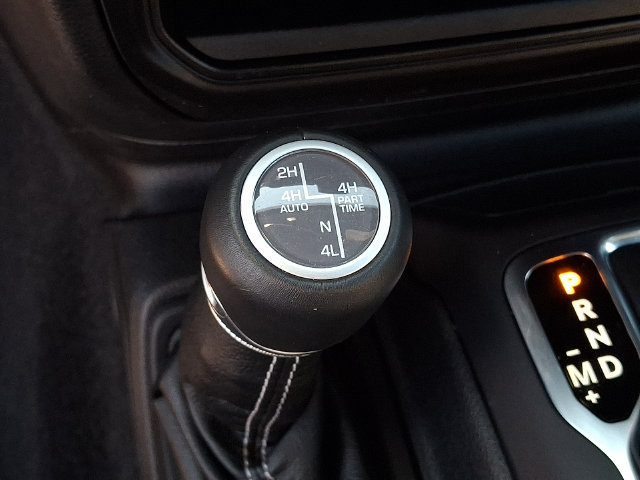 Used 2022 Jeep Wrangler Unlimited Sahara w/ Cold Weather Group AWD/4WD image 20
