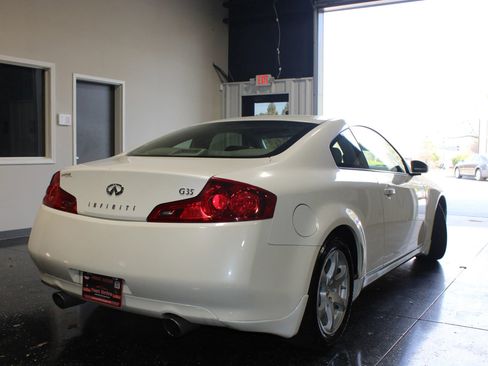 Used 2007 INFINITI G35 Coupe w/ Premium Pkg RWD image 2