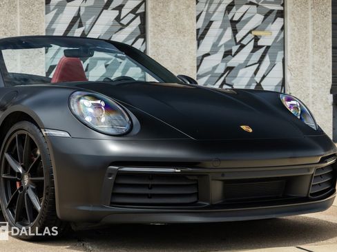 Used 2020 Porsche 911 Carrera S RWD image 2