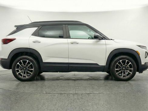 Used 2025 Chevrolet TrailBlazer LT w/ Driver Confidence Package AWD/4WD image 11