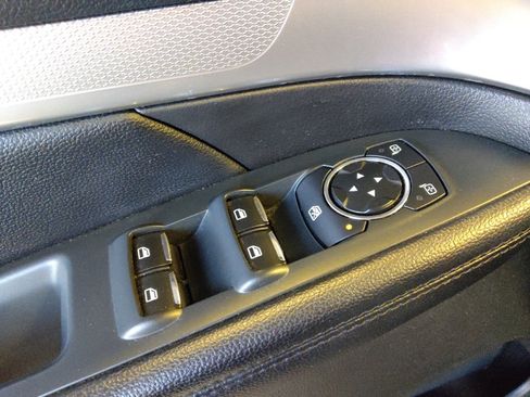 Used 2017 Ford Explorer XLT w/ Equipment Group 202A image 27