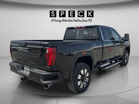 New 2026 GMC Sierra 3500 Denali w/ LPO, Black Badging Package AWD/4WD image 5