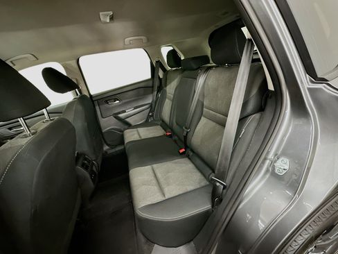 Used 2024 Nissan Rogue SV AWD/4WD image 28