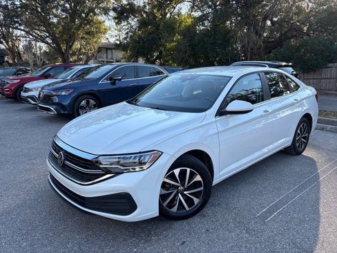 Used 2024 Volkswagen Jetta S image 2