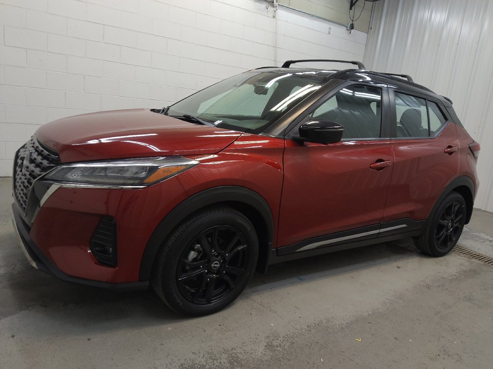 Used 2022 Nissan Kicks SR w/ Interior Electronics Package FWD image 2