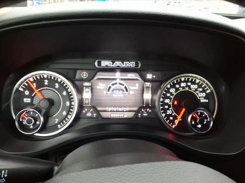 Used 2022 RAM 1500 Big Horn w/ Night Edition image 13