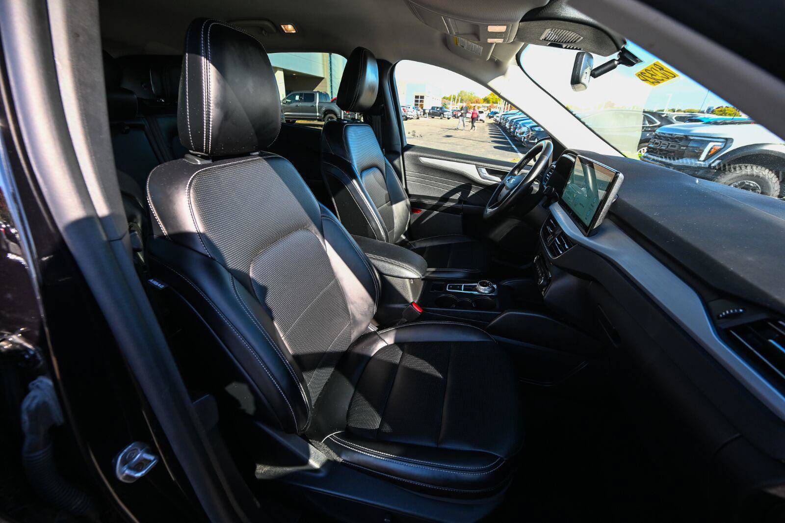 Certified 2025 Ford Escape Platinum AWD/4WD image 26
