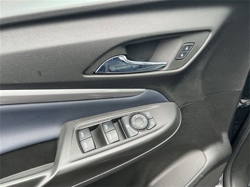 Certified 2023 Chevrolet Bolt EUV LT w/ Convenience Package image 15