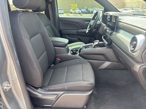 Used 2023 Chevrolet Colorado LT w/ LT Convenience Package II RWD image 18