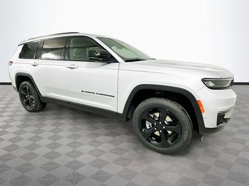 New 2025 Jeep Grand Cherokee L Limited w/ Luxury Tech Group II image 3
