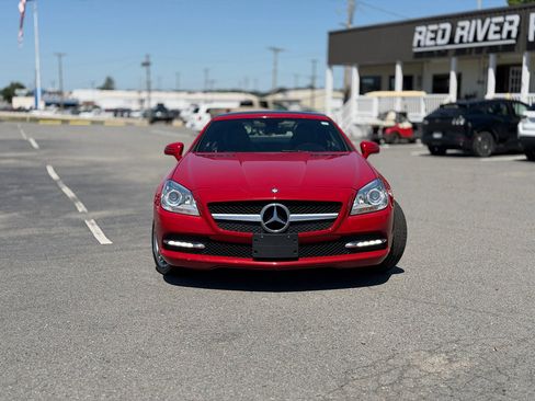 Used 2015 Mercedes-Benz SLK 250 image 2