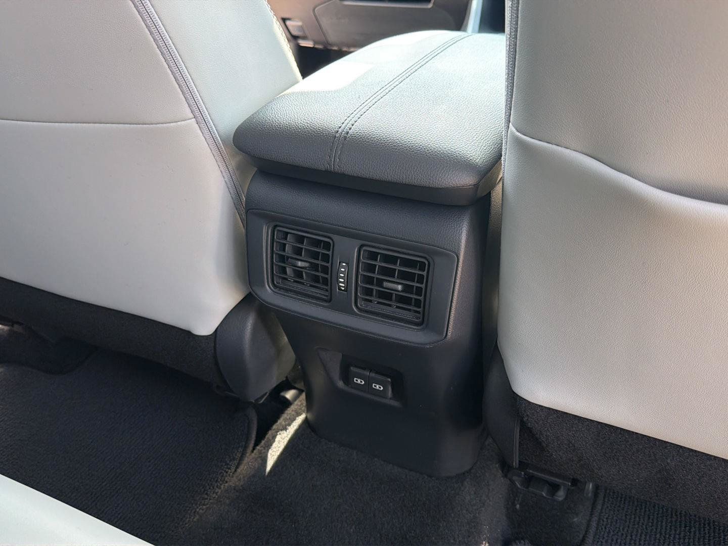 Certified 2024 Toyota RAV4 Limited AWD/4WD image 18