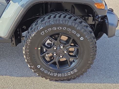 New 2026 Jeep Gladiator Willys AWD/4WD image 7