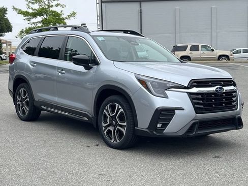 Used 2025 Subaru Ascent Limited AWD/4WD image 15