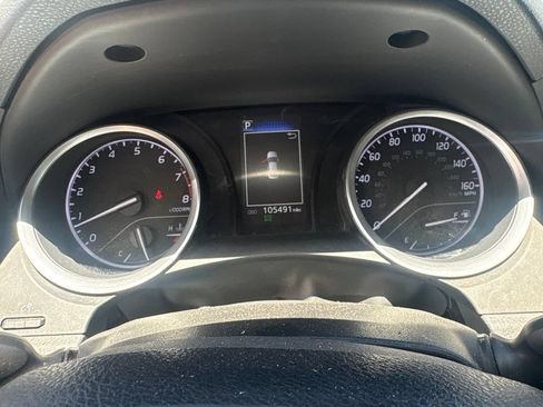 Used 2022 Toyota Camry LE FWD image 9