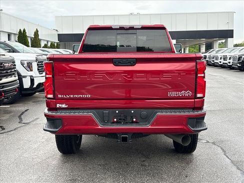 Certified 2024 Chevrolet Silverado 2500 High Country w/ High Country Premium Package AWD/4WD image 5