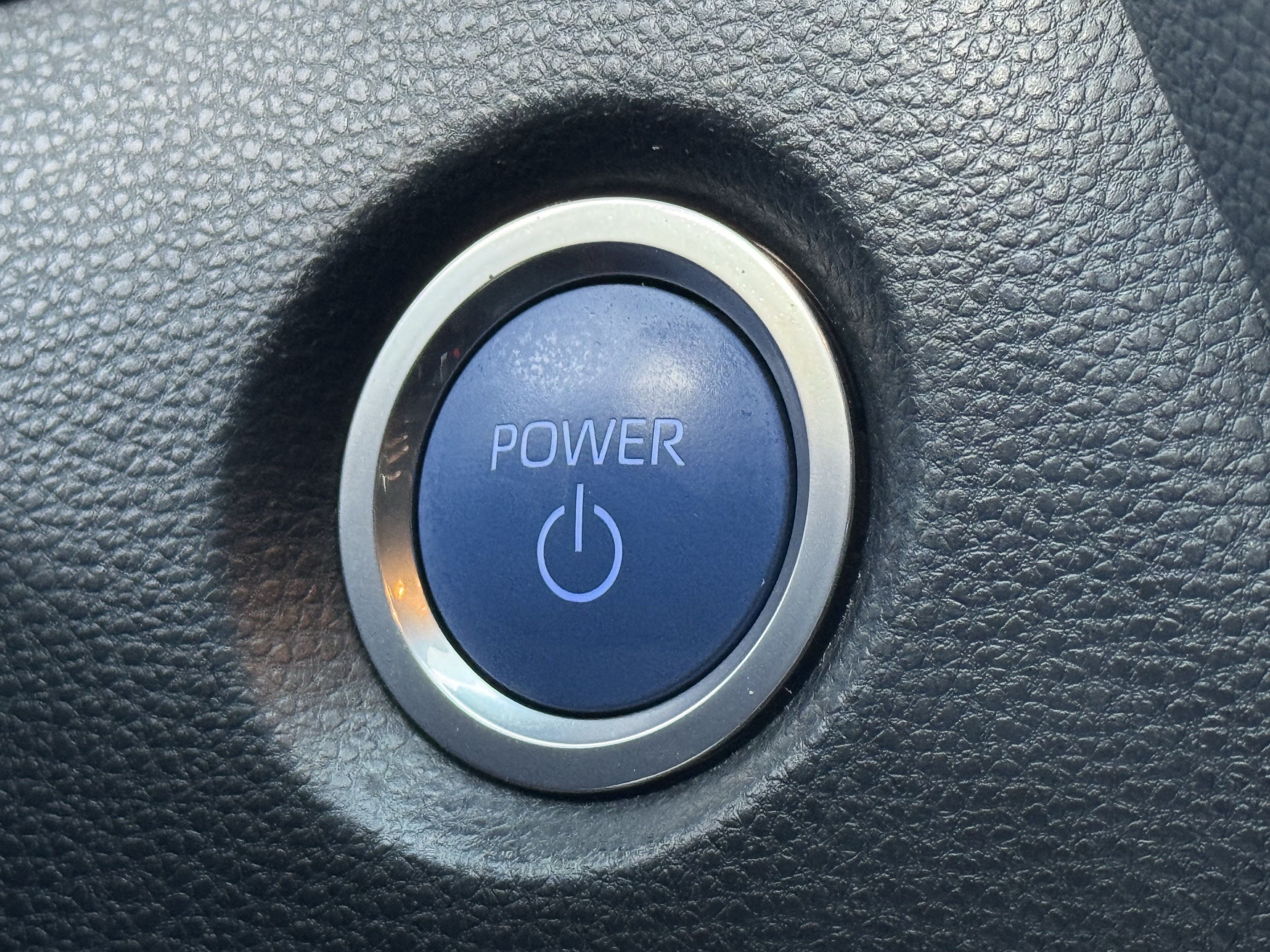 Used 2022 Toyota Corolla LE FWD image 29