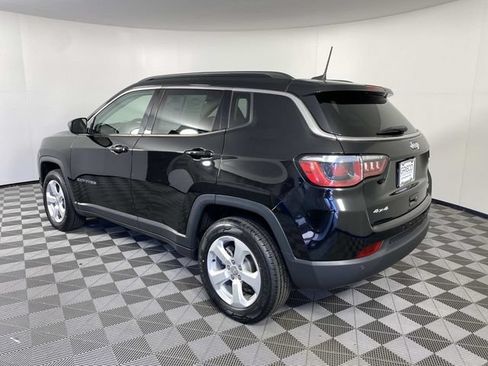 Used 2018 Jeep Compass Latitude w/ Popular Equipment Group AWD/4WD image 6