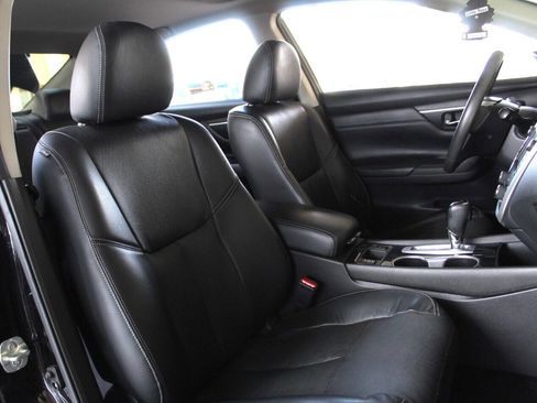 Used 2017 Nissan Altima 2.5 SL w/ Technology Package image 10