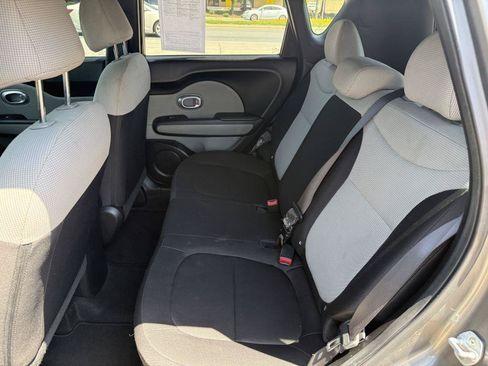 Used 2019 Kia Soul FWD image 9