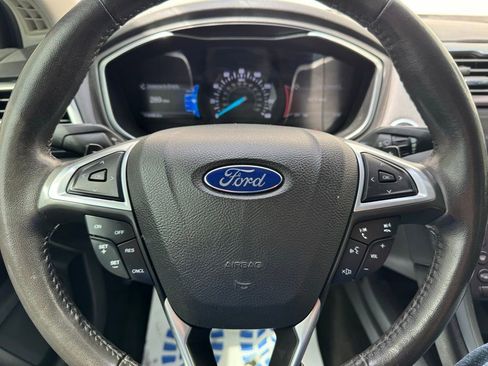 Used 2016 Ford Fusion Titanium FWD image 18