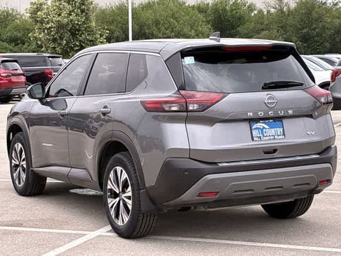Used 2023 Nissan Rogue SV FWD image 4