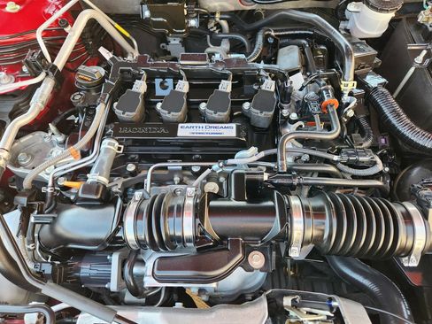 Used 2018 Honda Accord Touring image 30