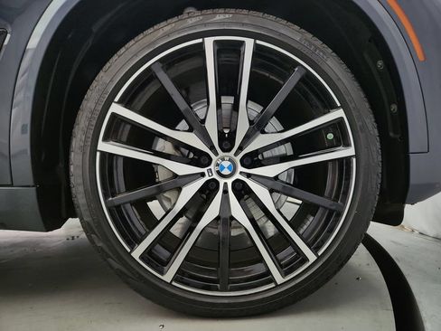 Used 2019 BMW X5 xDrive40i w/ M Sport Package AWD/4WD image 39