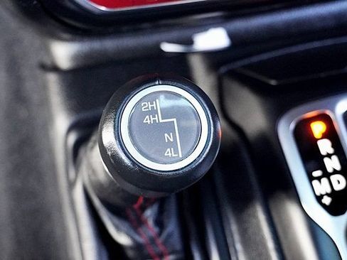 Used 2020 Jeep Gladiator Rubicon AWD/4WD image 34