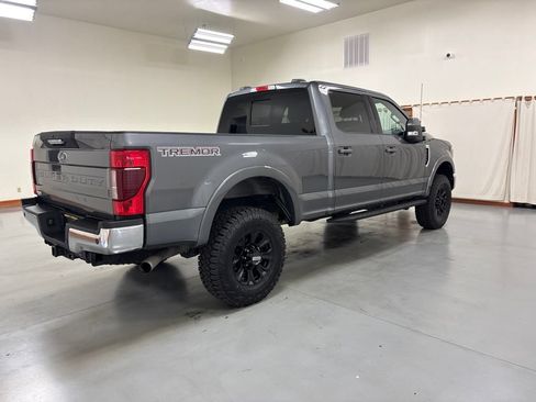 Used 2022 Ford F250 Lariat w/ Tremor Off-Road Package AWD/4WD image 8