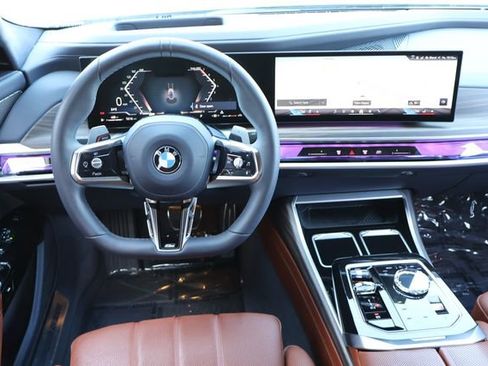 Used 2024 BMW 760i xDrive w/ Executive Package AWD/4WD image 19