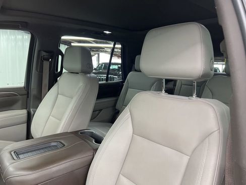 Used 2023 Chevrolet Tahoe Z71 w/ Luxury Package image 19