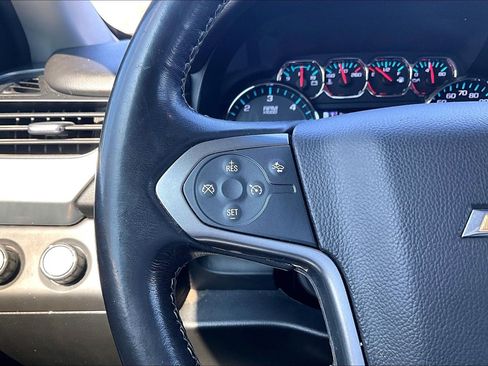 Used 2019 Chevrolet Suburban LT AWD/4WD image 11