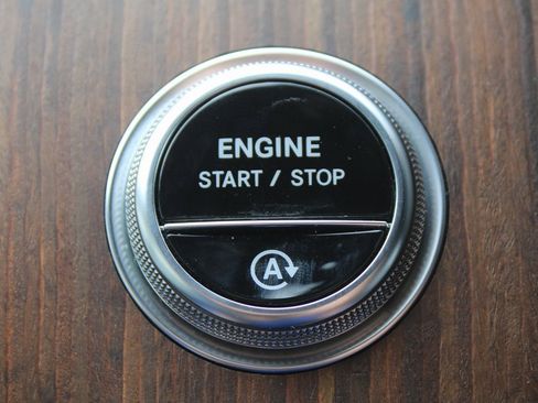 Certified 2024 Mercedes-Benz GLC 300 4MATIC image 37