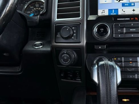 Used 2016 Ford F150 Limited AWD/4WD image 24