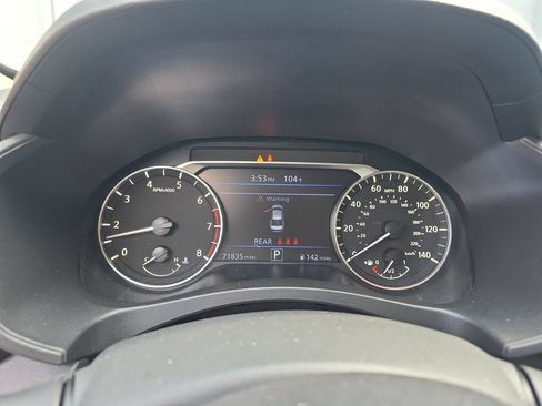 Used 2024 Nissan Altima 2.5 SV FWD image 18