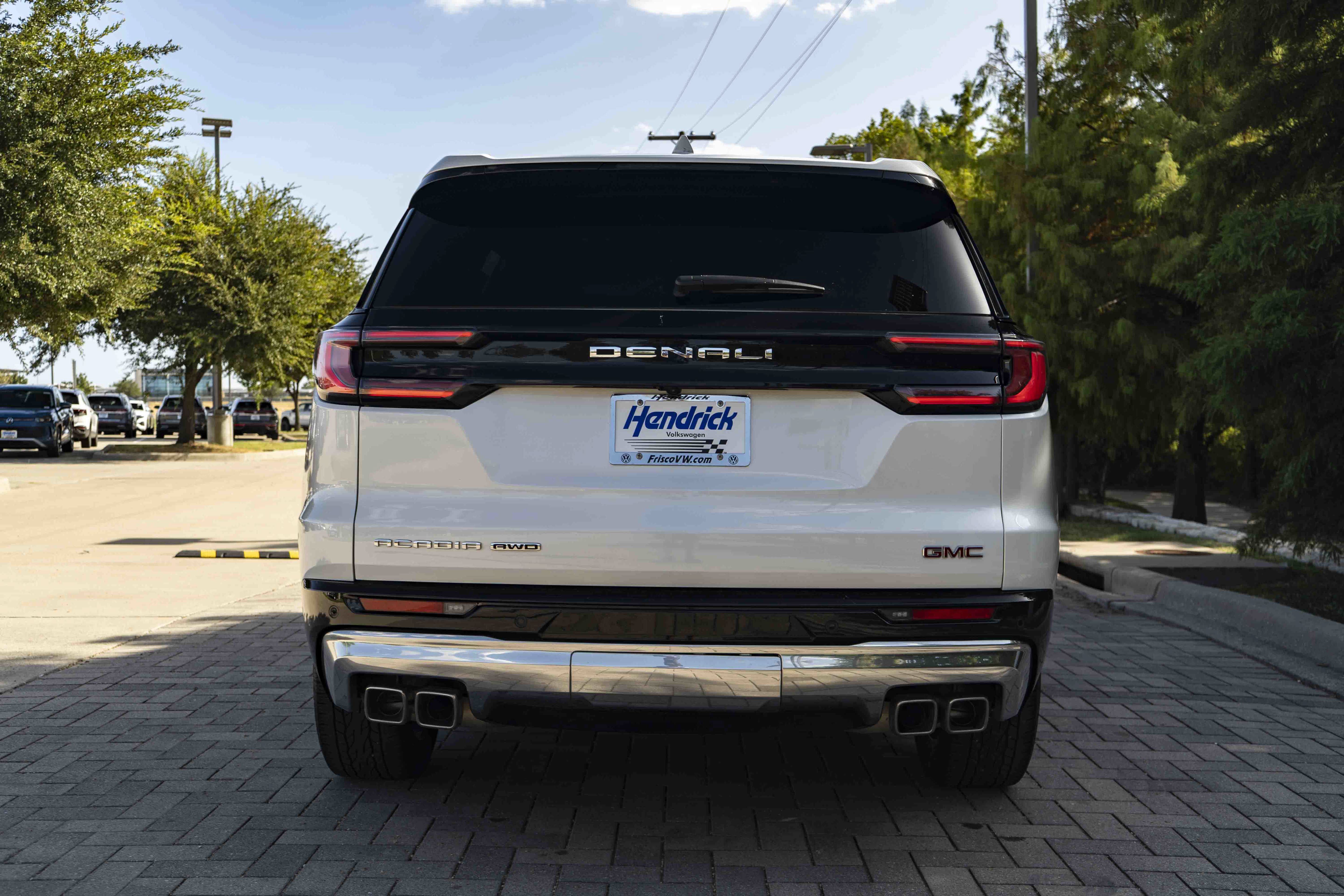 Used 2024 GMC Acadia Denali AWD/4WD image 7