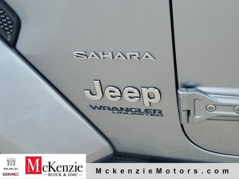 Used 2020 Jeep Wrangler Unlimited Sahara AWD/4WD image 29