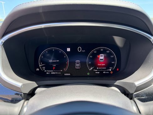 Certified 2025 Acura MDX FWD w/ Technology Package image 15