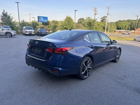Used 2023 Nissan Altima 2.5 SR FWD image 6